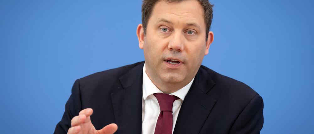 Der Vizekanzler erwartet Spar-Vorschläge von seinen Kabinettskollegen.
