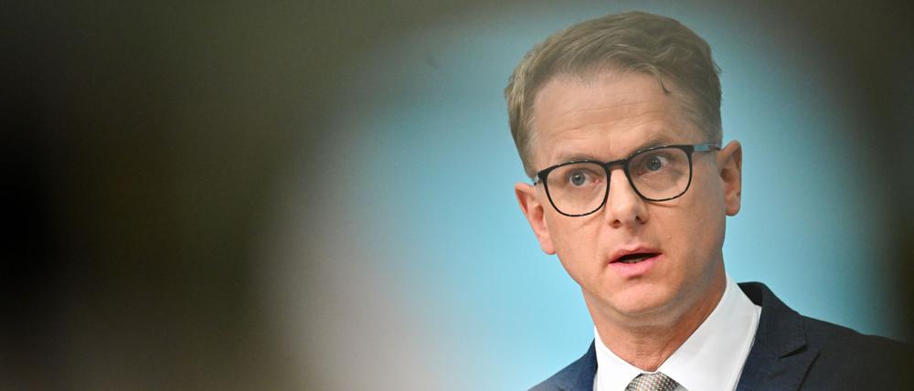Carsten Linnemann, CDU-Generalsekretär, spricht nach einer Sitzung des CDU-Bundesvorstands im Konrad-Adenauer-Haus.