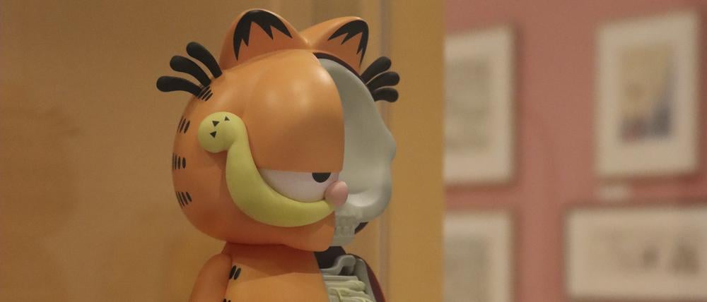Auch diese halb als Röntgenbild dargestellte Garfield-Figur ist in der Ausstellung zu sehen.