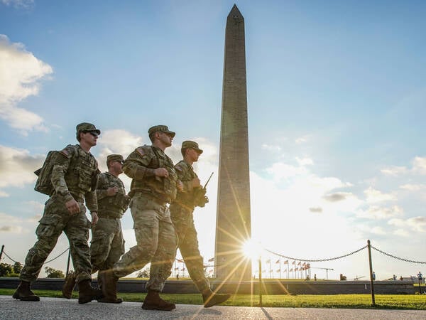 Members of the National Guard are seen patrolling the Washington monument grounds in Washington, DC on August 21, 2025. US President Donald Trump initially called up 800 National Guardsman in response to his declaration of a Public Safety Emergency but more National Guard troops from at least 5 states are expected to arrive in Washington DC in the coming days. PUBLICATIONxINxGERxSUIxAUTxHUNxONLY WMD20250821510 JemalxCountess