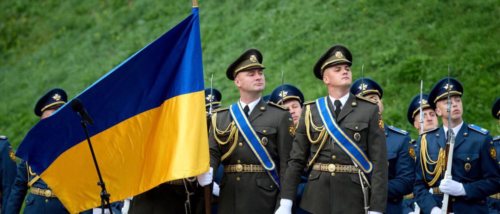 Die Ukraine geht am Samstag den Tag ihrer Nationalflagge. Am Sonntag ist Unabhängigkeitstag.