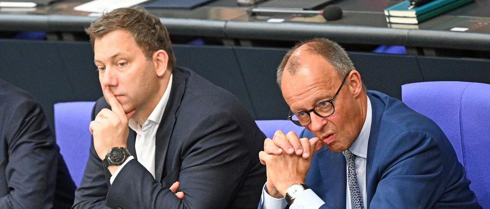 Was haben sich Lars Klingbeil (l.) und Friedrich Merz nach 120 Tagen Koalition noch zu sagen?