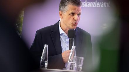 Kanzleramtschef verteidigt Erweiterung der Regierungszentrale.  