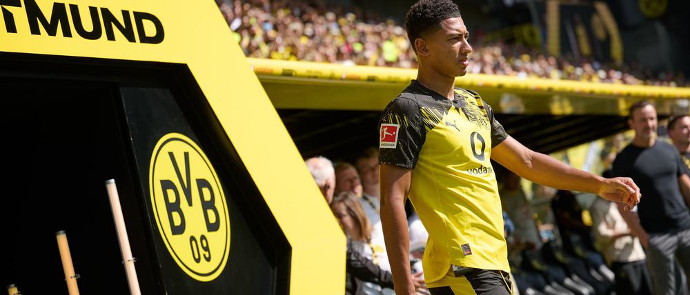 Seine Eltern sollen nach dem Auftakt in Hamburg in den Katakomben für Wirbel gesorgt haben: Jobe Bellingham. (Archivbild) 