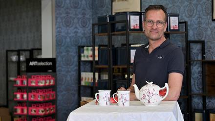 Detlev Lüke leitet das neue Teehaus Ronnefeldt Tee Tea Thé im Holländischen Viertel in Potsdam.