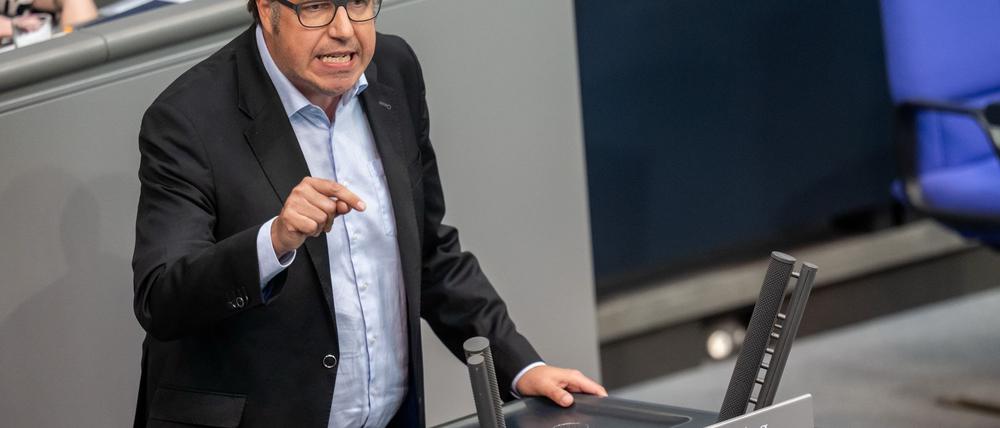 Michael Kellner fordert eine E-Auto-Förderung insbesondere im ländlichen Raum. (Archivbild)