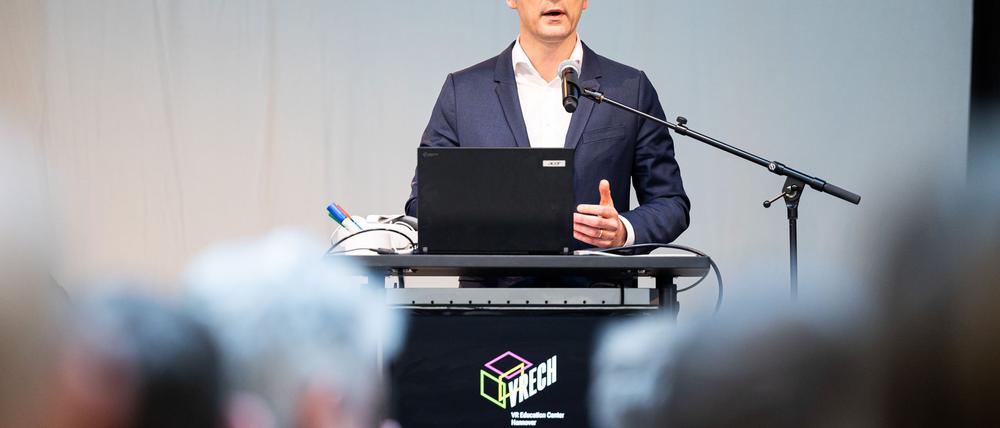 Der SPD-Politiker Steffen Krach ist als Spitzenkandidat für die Wahl zum Berliner Abgeordnetenhaus 2026 im Gespräch. (Archivbild)