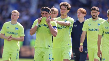 Zum Trikotaufessen. Fabian Reese soll Herthas Mannschaft tragen – und braucht im Moment selbst den Rückhalt seiner Kollegen.