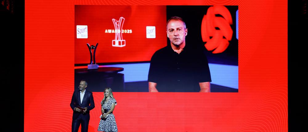 Videobotschaft von Trainer Hansi Flick bei den „Sport Bild“-Awards. 