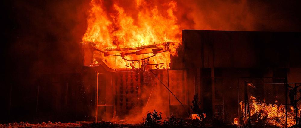 Was das Feuer genau auslöste, ist noch unklar.