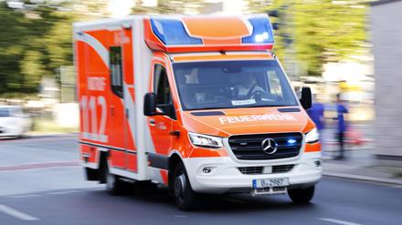 Ein Rettungswagen im Einsatz. (Symbolbild)