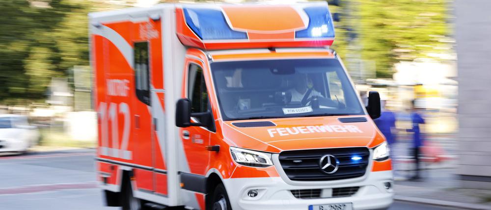 Ein Rettungswagen im Einsatz. (Symbolbild)