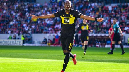  Carney Chukwuemeka wechselt fest zum BVB. (Archivbild)