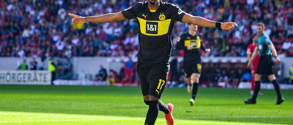  Carney Chukwuemeka wechselt fest zum BVB. (Archivbild)