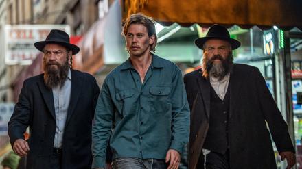 Die Gangster-Brüder Lipa (Liev Schreiber) und Shmully (Vincent D’Onofrio) sind Hank (Austin Butler) auf dem Fersen.