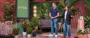 Claudia Nassif und Alexander Schmitt präsentieren ihr Unternehmen Fyta in der TV-Show Höhle der Löwen.
