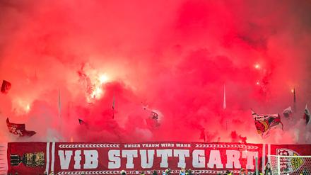 Das Feuerwerk kommt den VfB Stuttgart teuer zu stehen.
