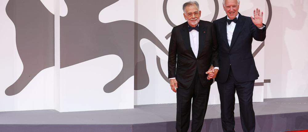 Francis Ford Coppola (l) und Werner Herzog auf dem roten Teppich.