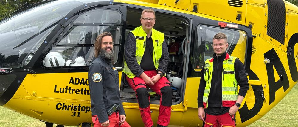 Die Crew am Vormittag: Pilot Andi, TC HEMS Piere und Notarzt Damian.