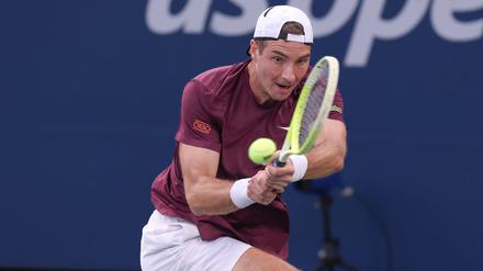 Jan-Lennard Struff kämpfte sich gegen Holger Rune über fünf Sätze in die dritte Runde der US Open.