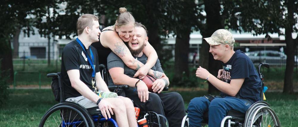Der ukrainische Veteran Andrij Swobodow will bei einem Lauf zum Gedenken an gefallene ukrainische Soldaten im Rollstuhl starten.