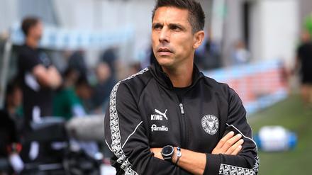 Lehnt die Handshake-Regel ab: Holstein Kiels Trainer Marcel Rapp. 