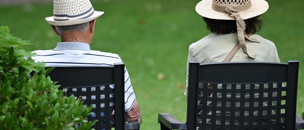 Im Schnitt gab es im vergangenen Jahr 1.154 Euro Rente monatlich. (Illustration) 