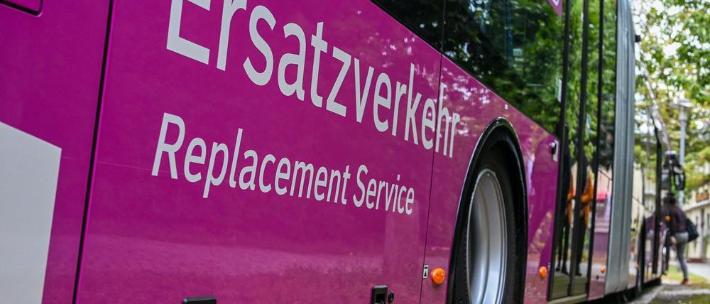 Seit Anfang August fährt im Regionalverkehr zwischen Hamburg und Berlin ein umfassender Ersatzverkehr. 