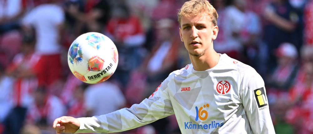 Nelson Weiper bindet sich länger an Mainz.
