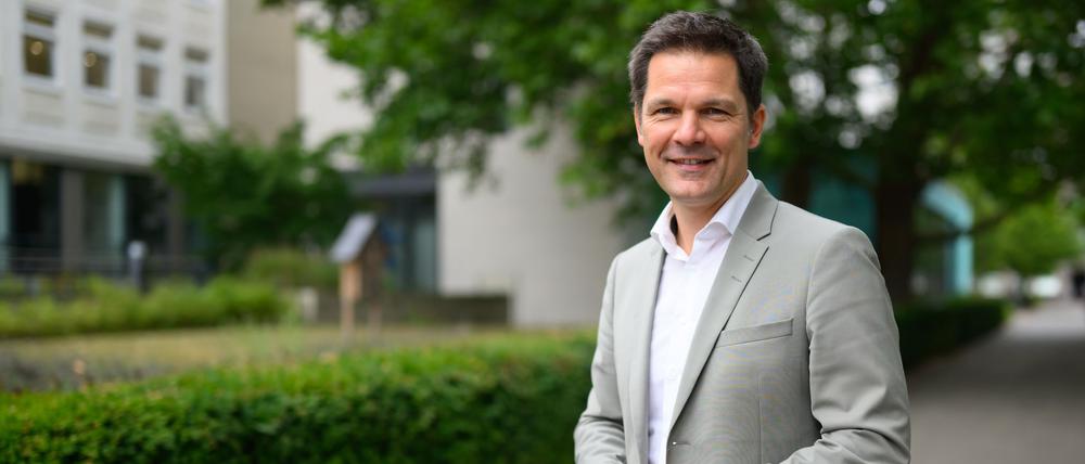 In Hannover ist sogar die politische Konkurrenz voller Lob für Berlins SPD-Spitzenkandidat Steffen Krach.