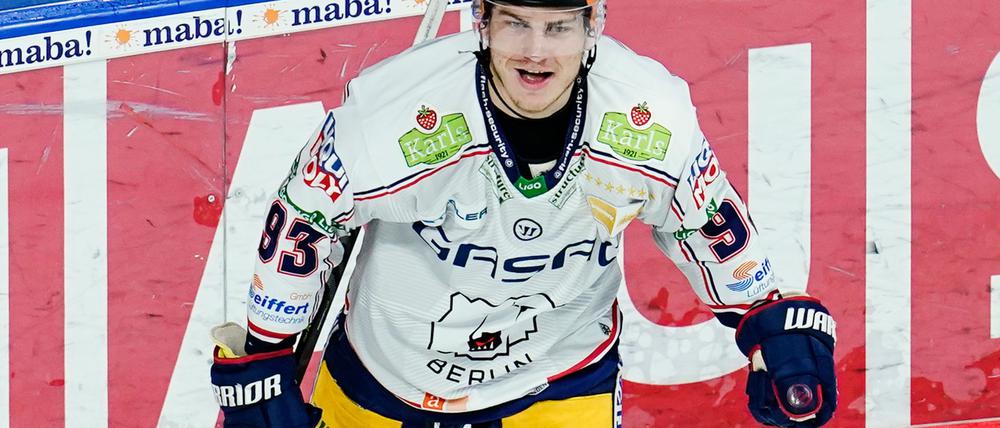 Traf am ersten Spieltag für die Eisbären: Leonhard Pföderl. (Archivbild)