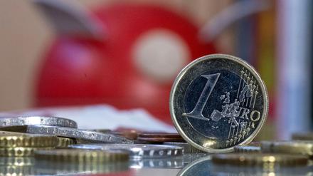Schon in der Schulzeit zeigen sich Unterschiede im Finanzwissen von Mädchen und Jungen. (Symbolbild) 