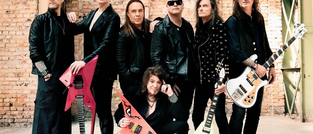 Das 17. Studioalbum der Hamburger Power-Metal-Band heißt „Giants And Monsters“.