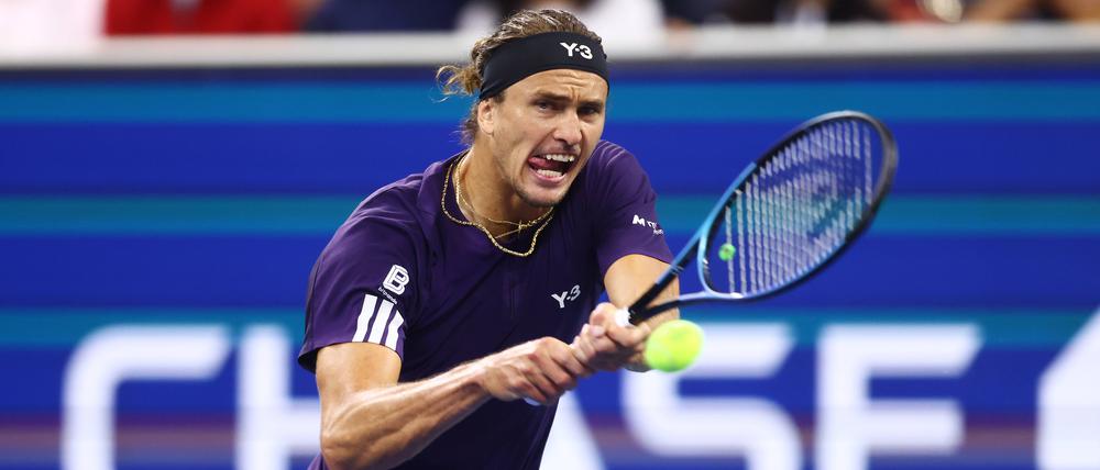 Alexander Zverev schafft bei den US Open den Einzug in die nächste Runde.