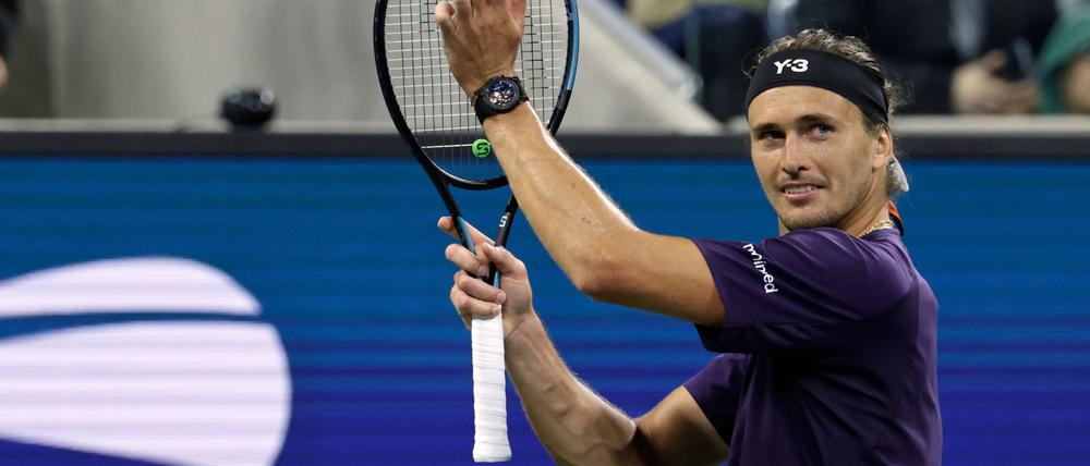 Alexander Zverev hat in New York die dritte Runde erreicht.