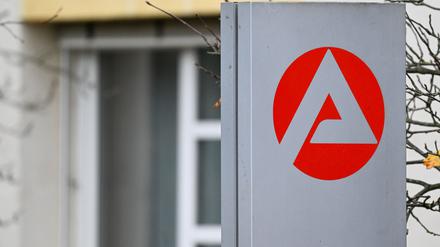 In Brandenburg gab es im August deutlich mehr Arbeitslose als im Vormonat. (Archivbild)