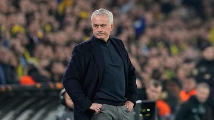 Für Star-Trainer Mourinho ist bei Fenerbahçe Istanbul Schluss. (Archivbild)