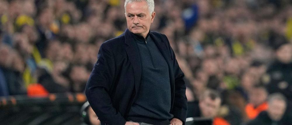 Für Star-Trainer Mourinho ist bei Fenerbahçe Istanbul Schluss. (Archivbild)