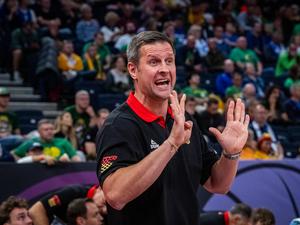 Alan Ibrahimagic vertritt bei der Basketball-Nationalmannschaft den erkrankten Cheftrainer Álex Mumbú. 