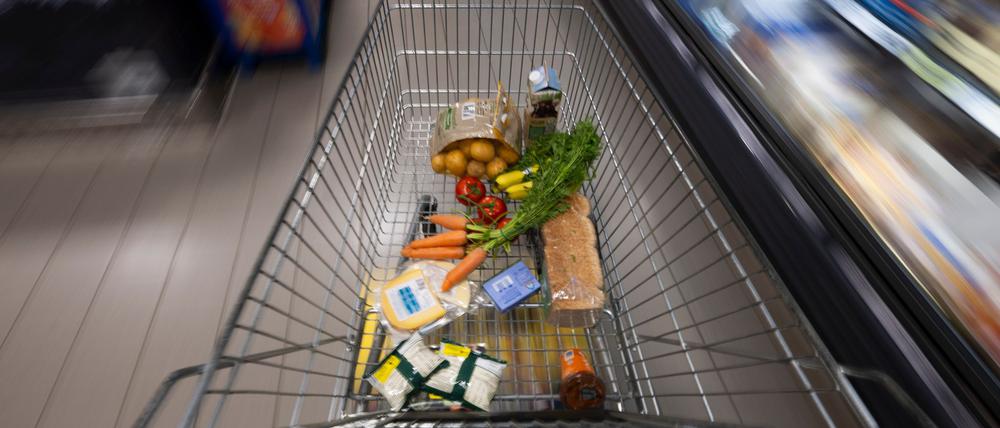 Der tägliche Einkauf ist bei vielen Verbrauchern teurer als vor einem Jahr. (Symbolbild)