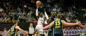 Dirigierte das Spiel: Dennis Schröder.