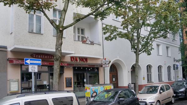 Teile der Pfalzburger Straße in Berlin-Wilmersdorf wurden als Einbahnstraße ausgeschildert.