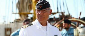 Jan Christian Kaack steht auf dem Schulschiff „Gorch Fock“. 