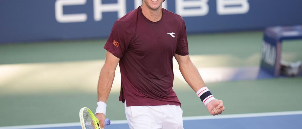 Es wartet ein großer Auftritt: Jan-Lennard Struff wird sich mit Novak Djokovic messen.