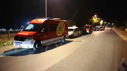 Einsatzkräfte suchen mit einem Großaufgebot nach dem Jungen. 