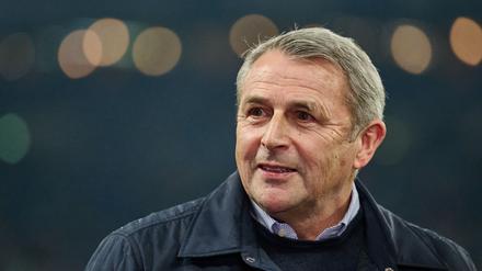 Fortunas Sportvorstand Klaus Allofs verpflichtete noch einen Abwehrspieler. 