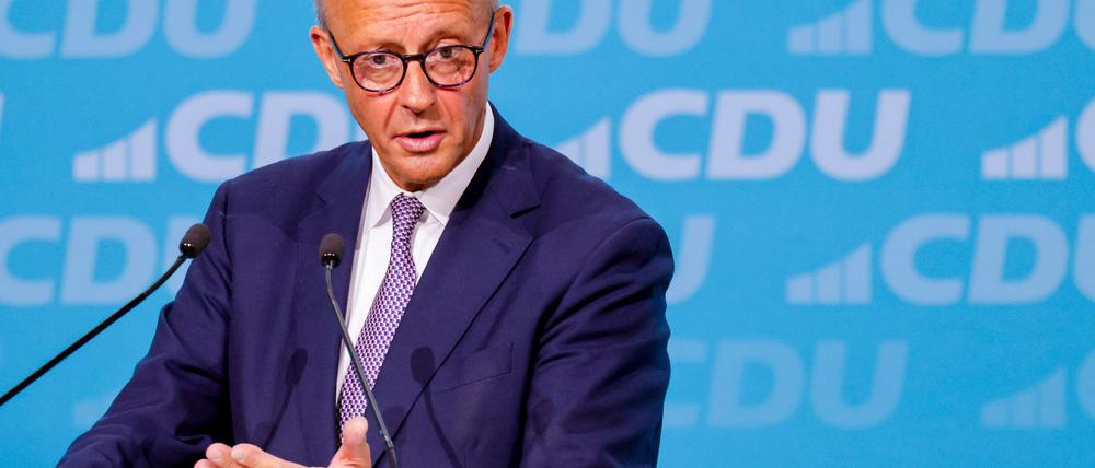 Der Kanzler bereitet die Bürgerinnen und Bürger auch auf „Einschnitte“ vor.