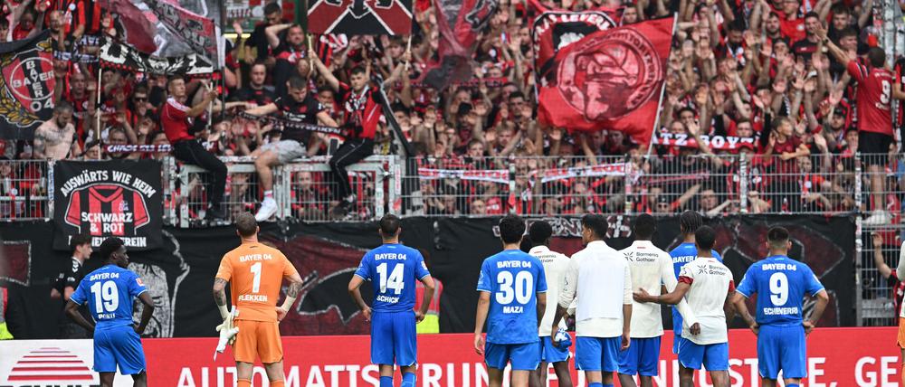 Große Enttäuschung: Leverkusens Spieler nach dem Schlusspfif.