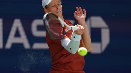 Titelverteidiger Jannik Sinner hat sich im Turnierverlauf den ersten Satzverlust geleistet.