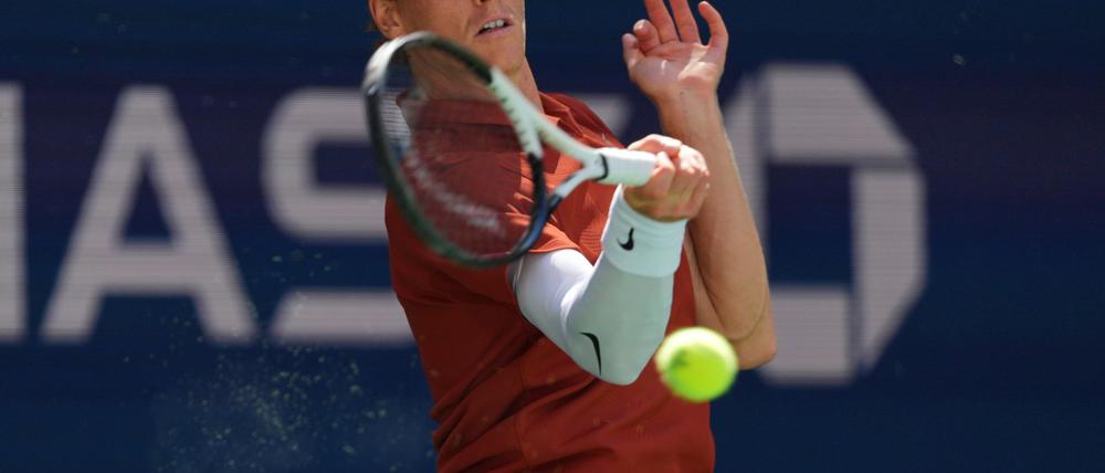 Titelverteidiger Jannik Sinner hat sich im Turnierverlauf den ersten Satzverlust geleistet.